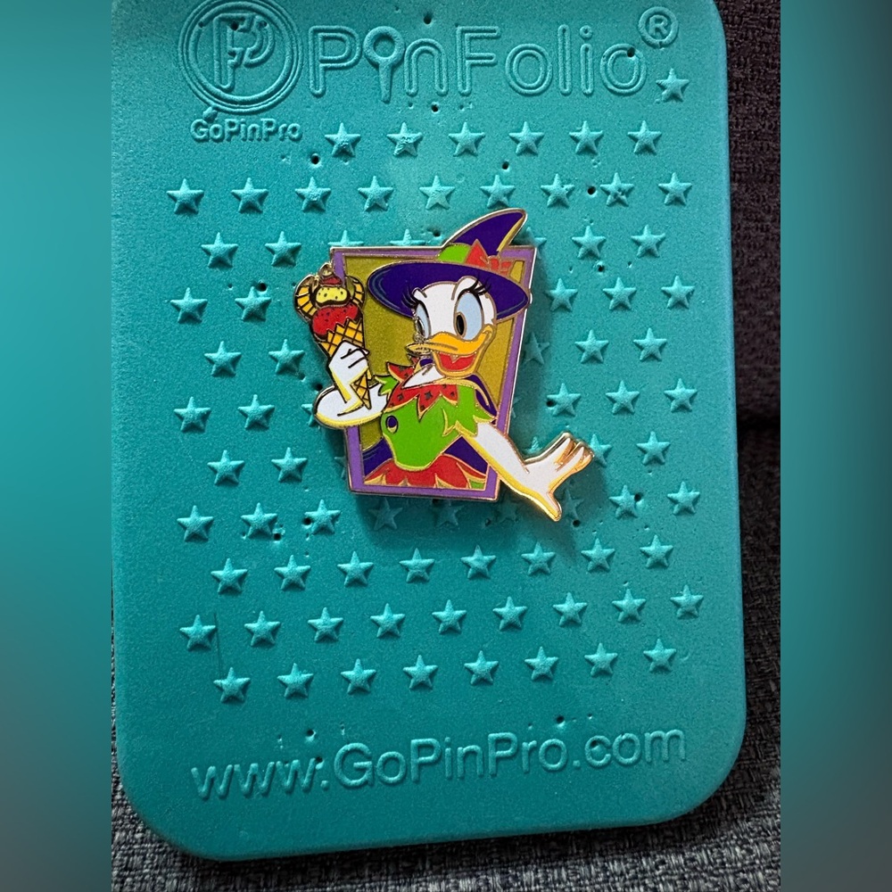 Mickey’s Not So Scary Halloween Party 2024 Mystery Pin - Daisy